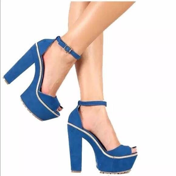 Dollhouse Women Blue Ankle Strap Chunky Block Heel - Picture 2 of 2